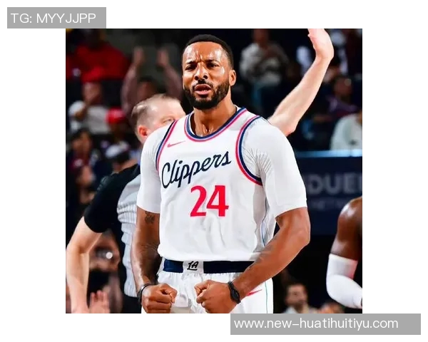 小吧观赛快船对阵鹈鹕主场赠送保罗快船10时期球衣给每位球迷 小吧观赛快船对阵鹈鹕主场赠送保罗快船10时期球衣给每位球迷