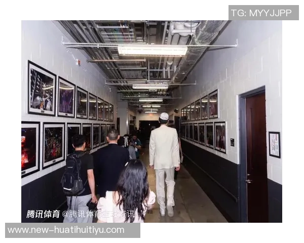 杨瀚森赛后与女友及团队聚餐洛杉矶韩料店共享夜宵时光